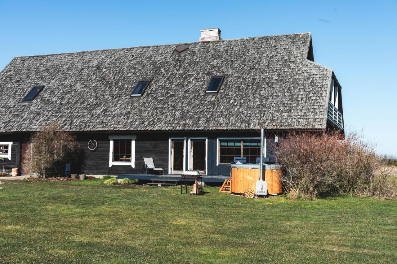 Tiiupesa Guest House Hellamaa  Eksteriør bilde
